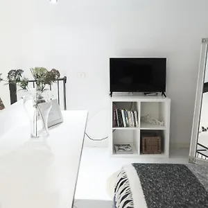 Comecasa Mini Grazioso Loft In Crocetta Milano